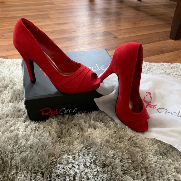 red circle heels